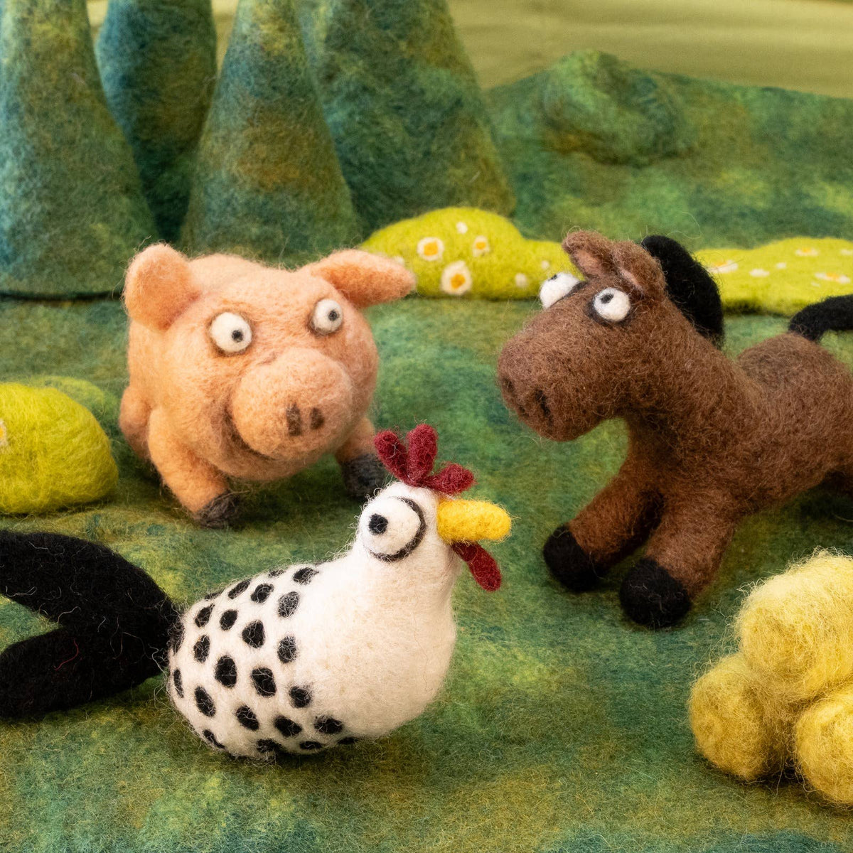 Woolbuddy - DIY Needle Felting Farm Collection Kit –Craft 6 cute animals