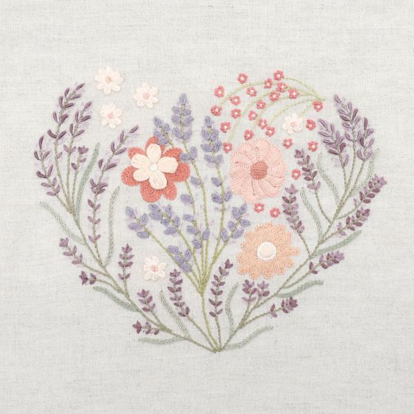 Un chat dans l'aiguille - Souffle de lavande (July heart to embroider) (Code: C-04420)