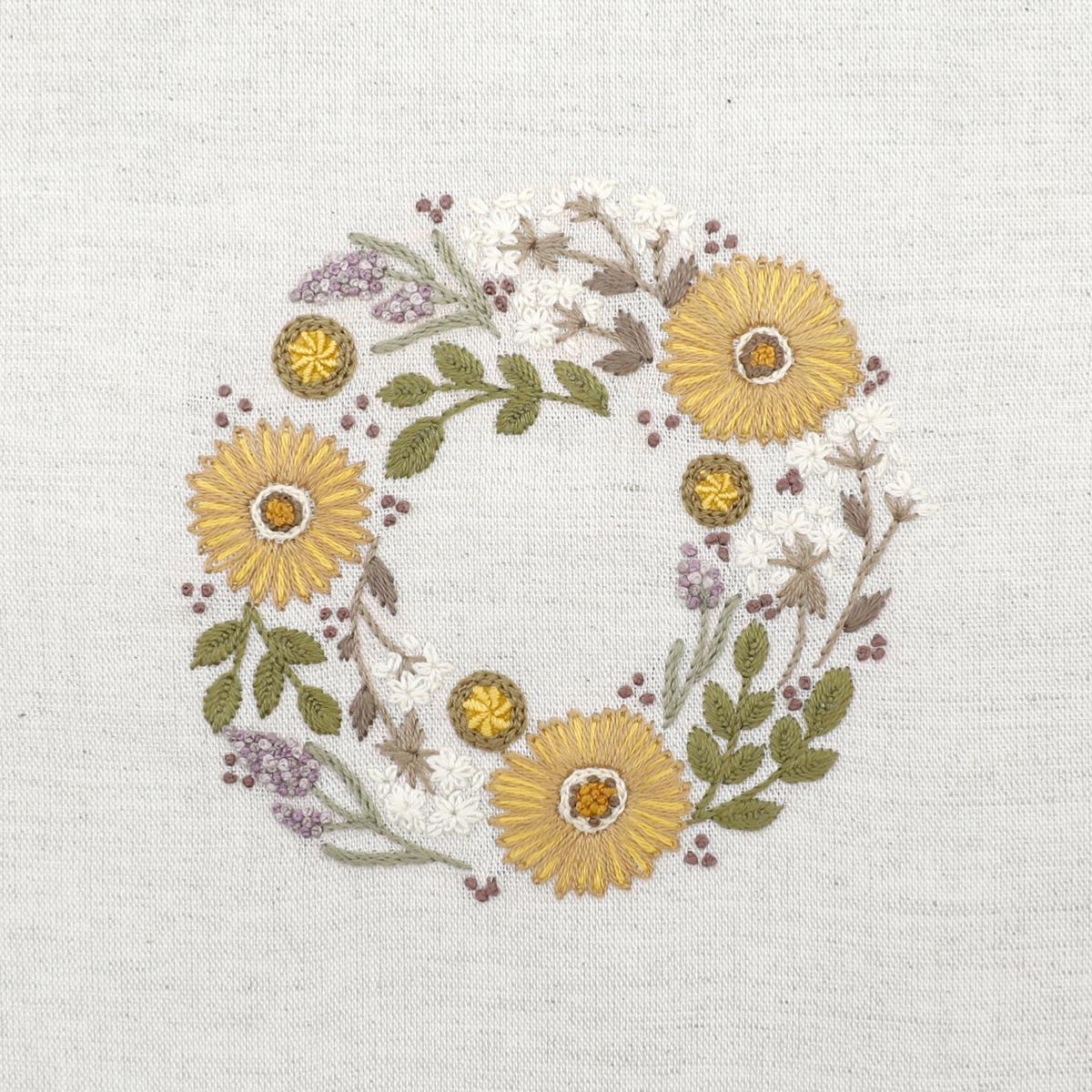 Un chat dans l'aiguille - Couronne de tournesols - Small August wreath (Code: C-04434)