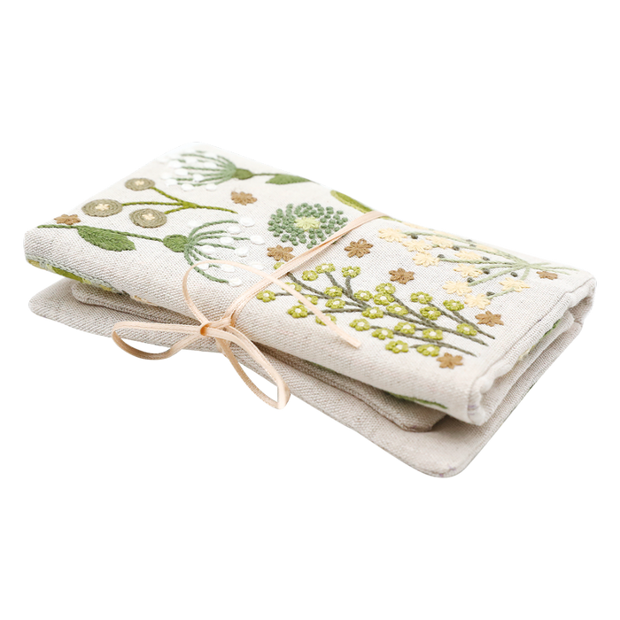 Un chat dans l'aiguille - Olive scissors & needles Case