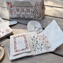 Un chat dans l'aiguille - Scissors & needles holder - Embroiderers' house (Code: C-08858)