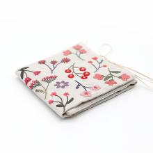 Un chat dans l'aiguille - Floral needles books - Coral (Code: C-09919)