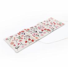 Un chat dans l'aiguille - Floral needles books - Coral (Code: C-09919)