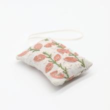 Un chat dans l'aiguille - Camille cushion - c-09958