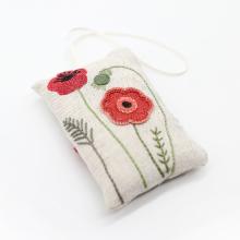 Un Chat dans l'aiguille - Coquelicots Cushion - C-09959