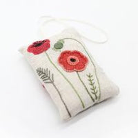 Un Chat dans l'aiguille - Coquelicots Cushion - C-09959