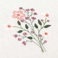 Un chat dans l'aiguille - Bouquet poudré (Code: C-215202607002)