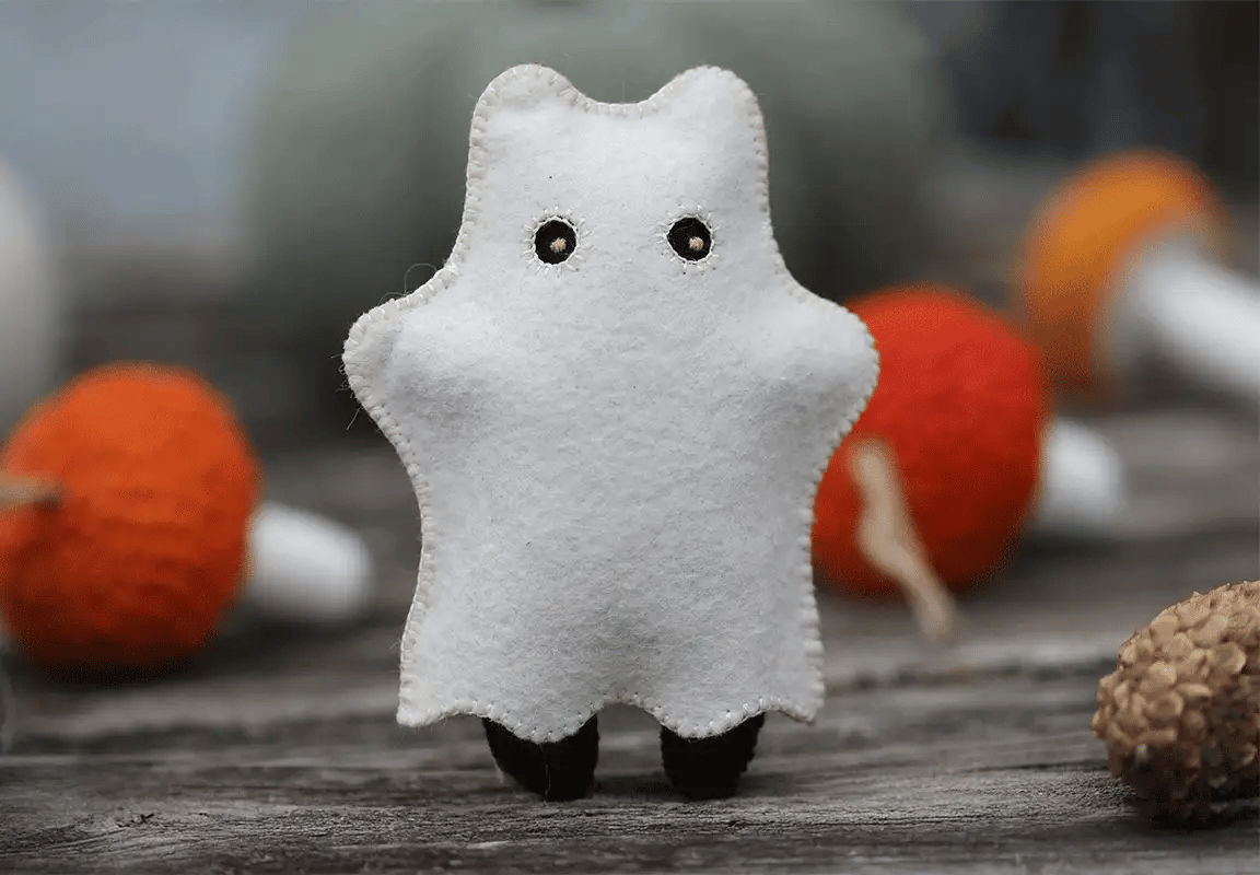 Kiriki Press - Ghost Cat - Felt Doll Kit