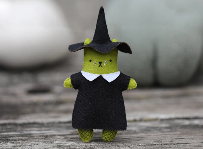 Kiriki Press - Witch Cat - Felt Doll Kit