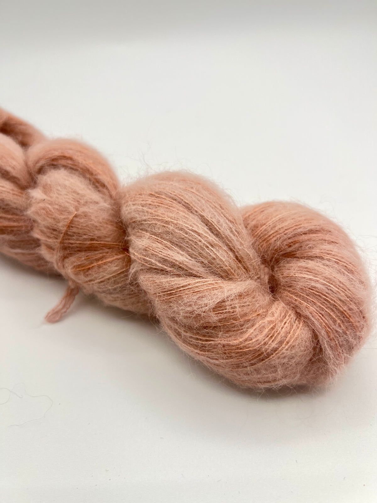 Fibrland - FUZZY Suri Silk - Lace