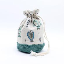 Un chat dans l'aiguille - Fish-themed pouch C-09922