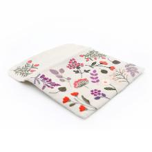 Un chat dans l'aiguille -Floral pouch - Paula c-00928