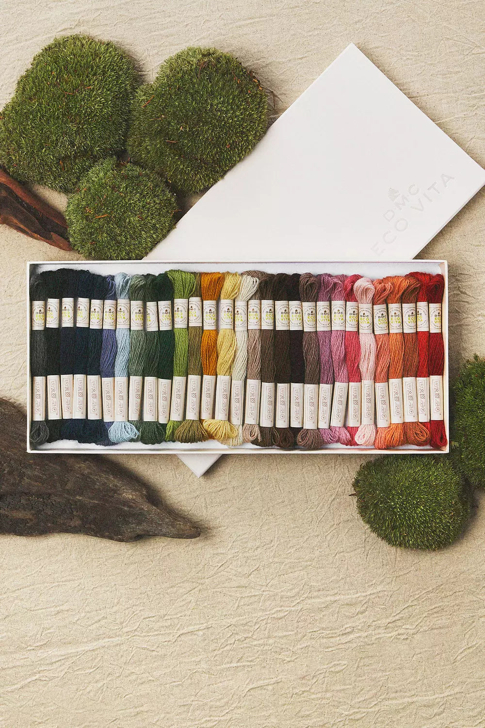 DMC - Collectors box 30 shades eco vita naturally dyed organic wool thread